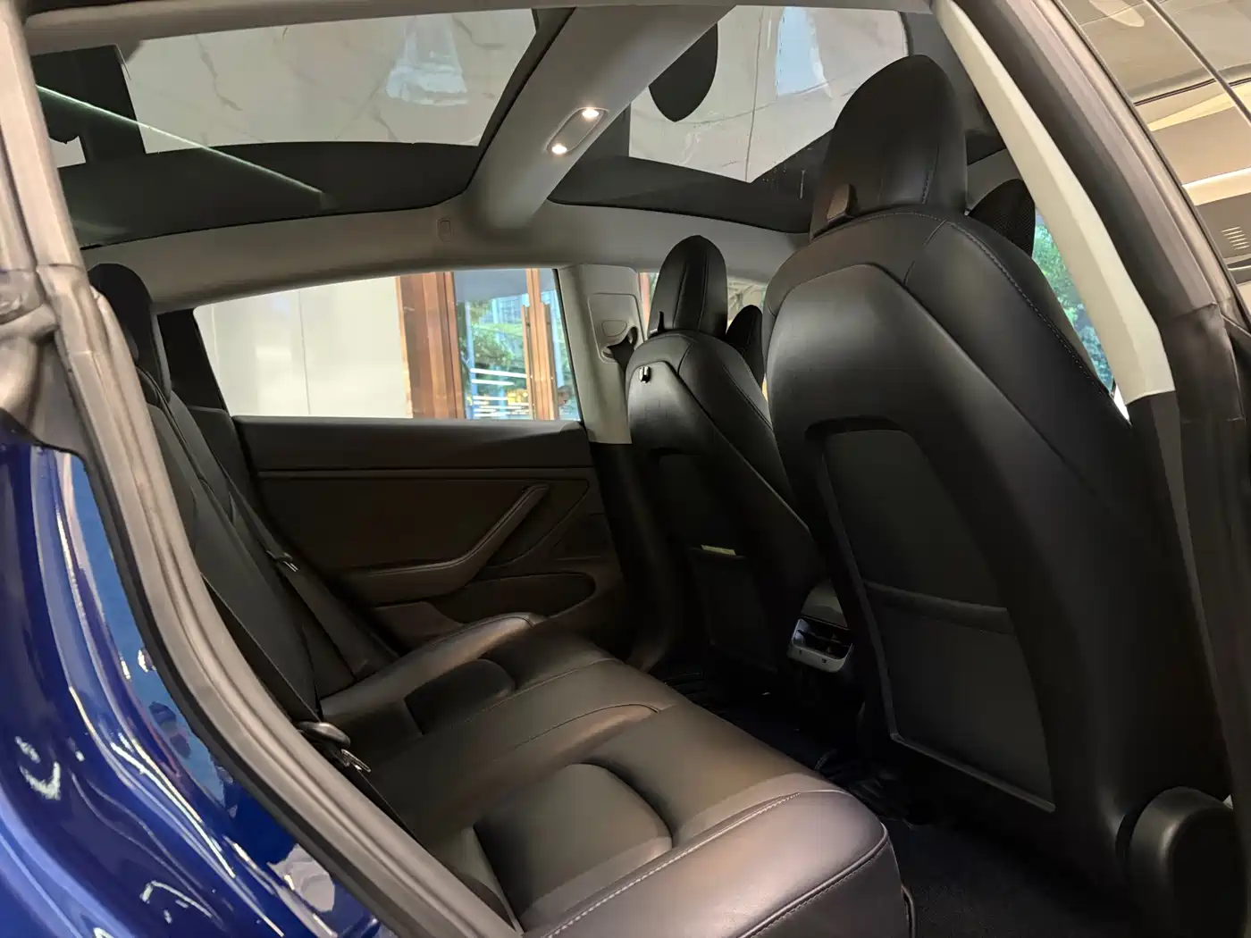 Tesla Model 3 (Import) 2019 2019 Long Range RWD Version