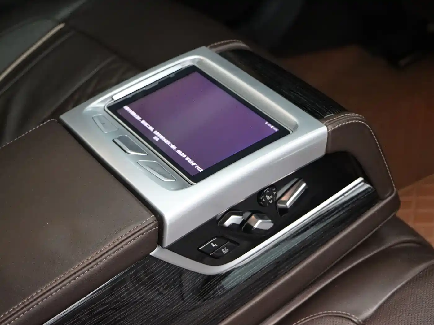 BMW 7 Series 2021 Model 730Li M Sport Package фото 28