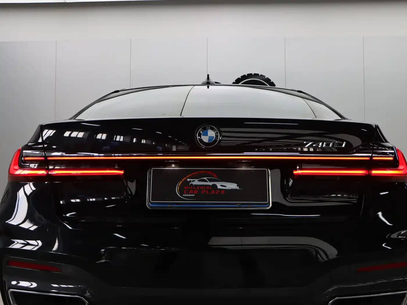 BMW 7 Series 2021 Model 730Li M Sport Package фото 33