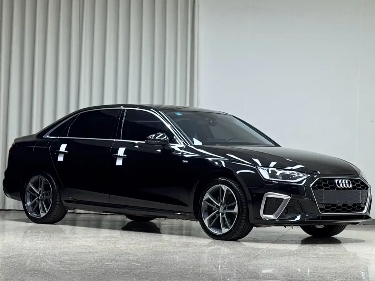 Audi A4L 2020 40 TFSI Fashion Dynamic Edition фото 3