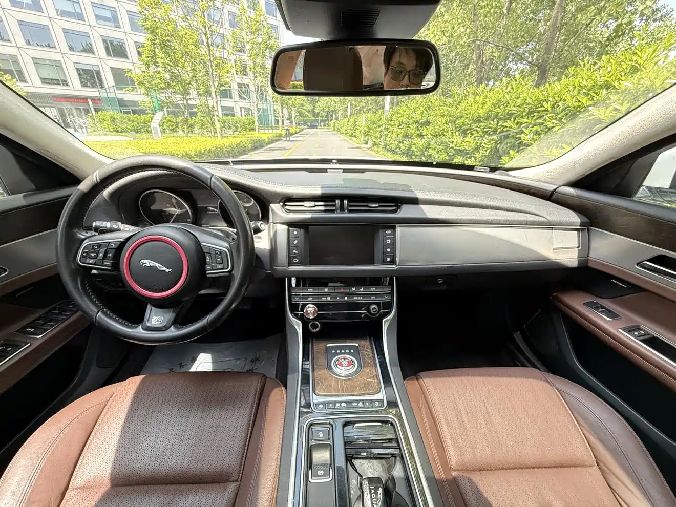 Фото 3 - Jaguar XFL