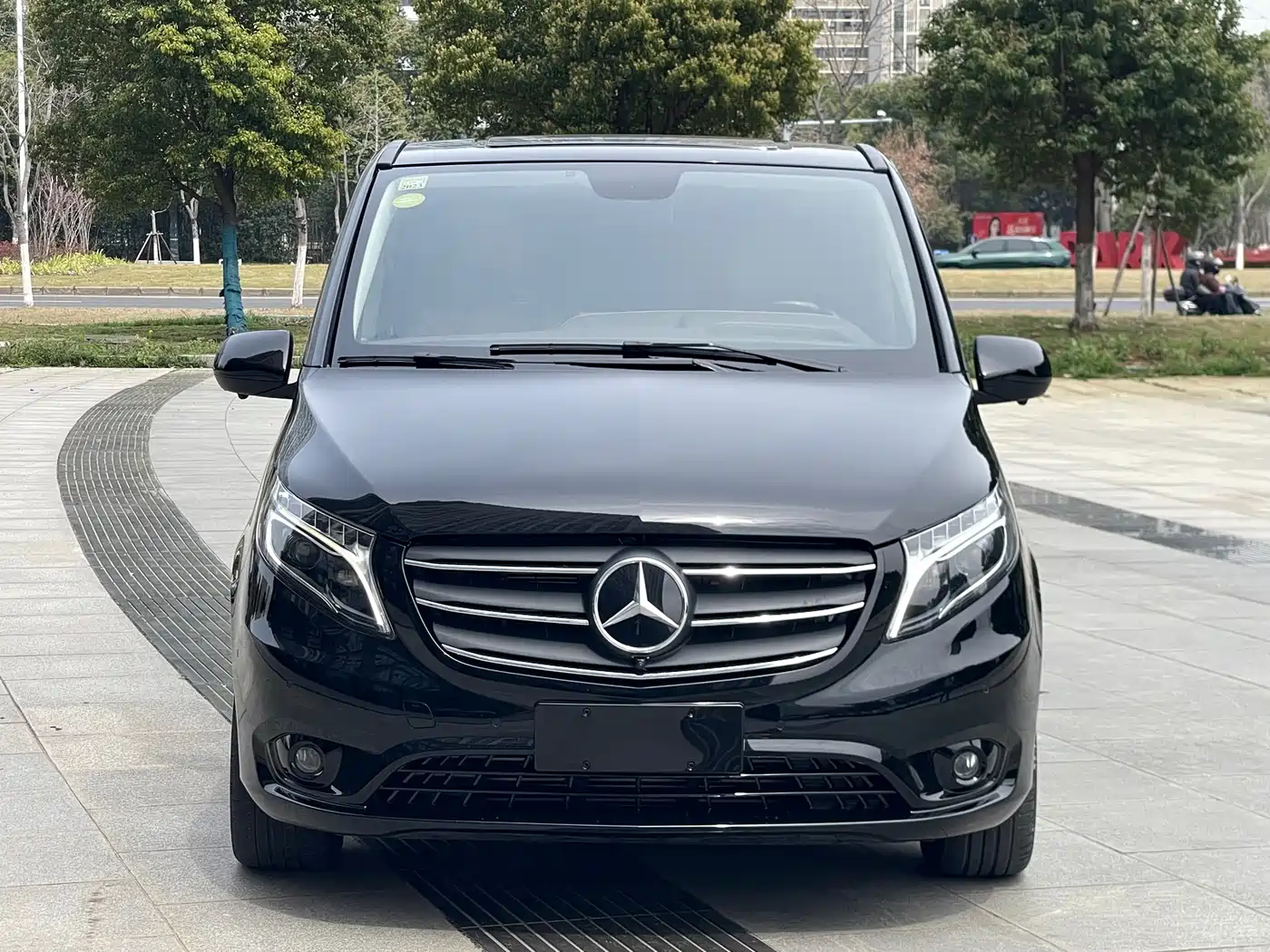 Mercedes-Benz Vito 2021 2.0T Business Edition 7-seater фото 2