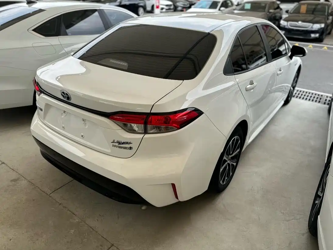 Toyota Levin 2023 Smart Hybrid 1.8L Luxury фото 16