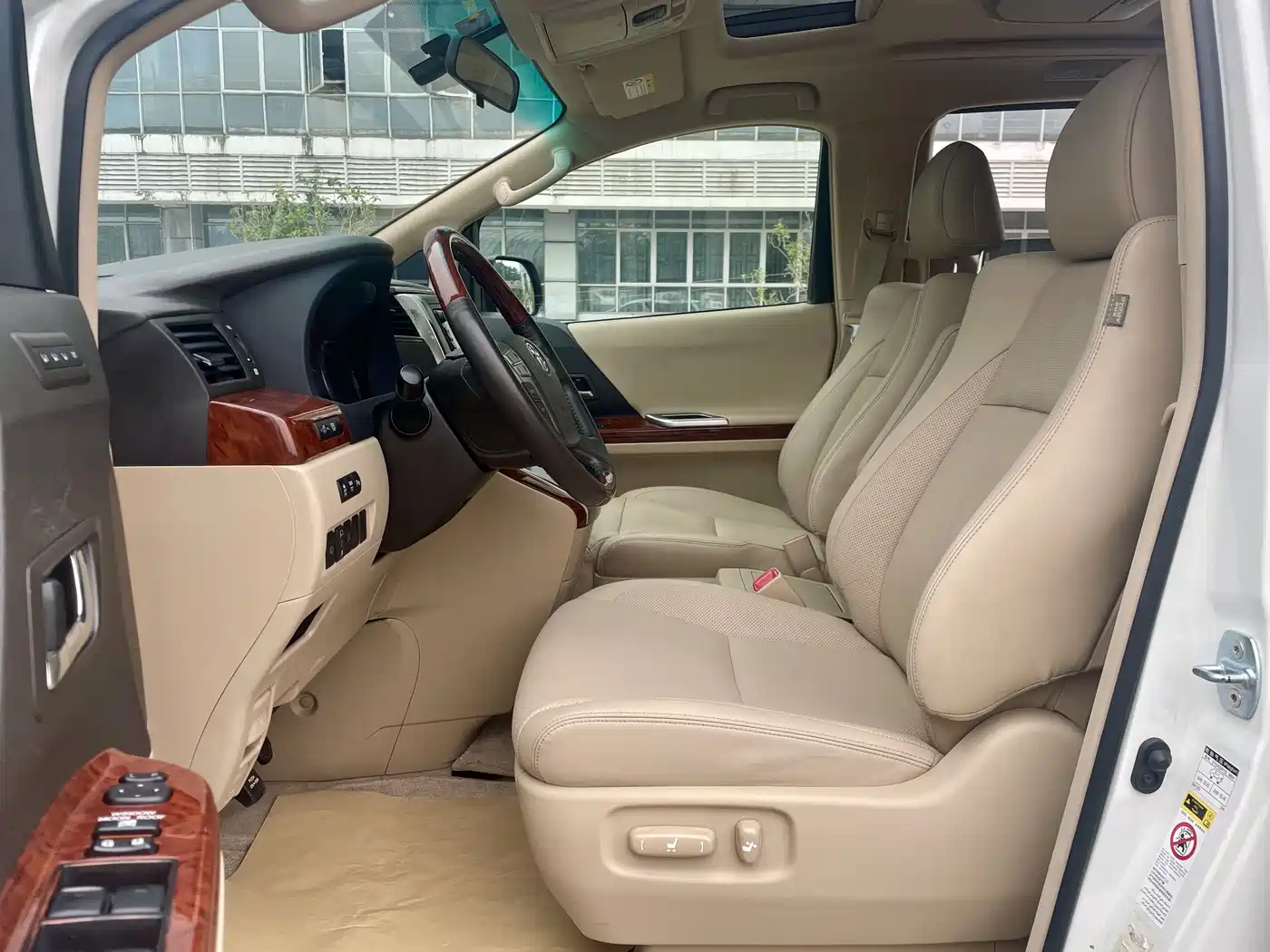 Toyota Alphard 2011 3.5L Luxury Edition фото 9