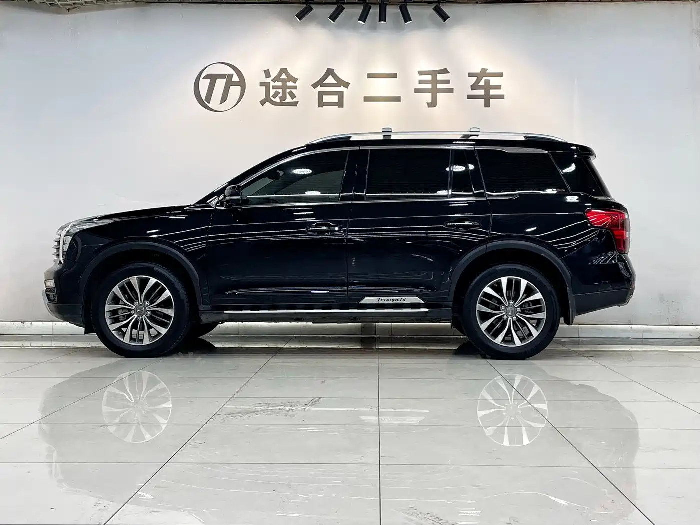 GAC Trumpchi Trumpchi GS8 2017 2017 320T 2WD Luxury Smart Connect (7-seater)