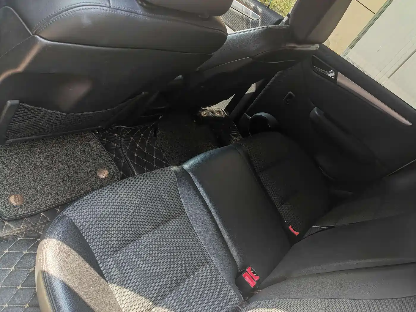 Mercedes-Benz A-Class (Import) 2011 A 180 фото 8