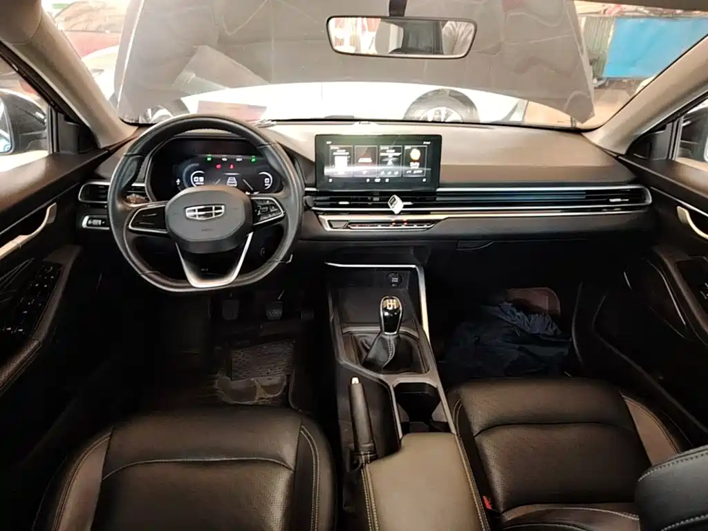 صورة 10 - Geely Emgrand