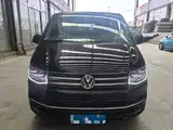 Photo 2 - Volkswagen Multivan