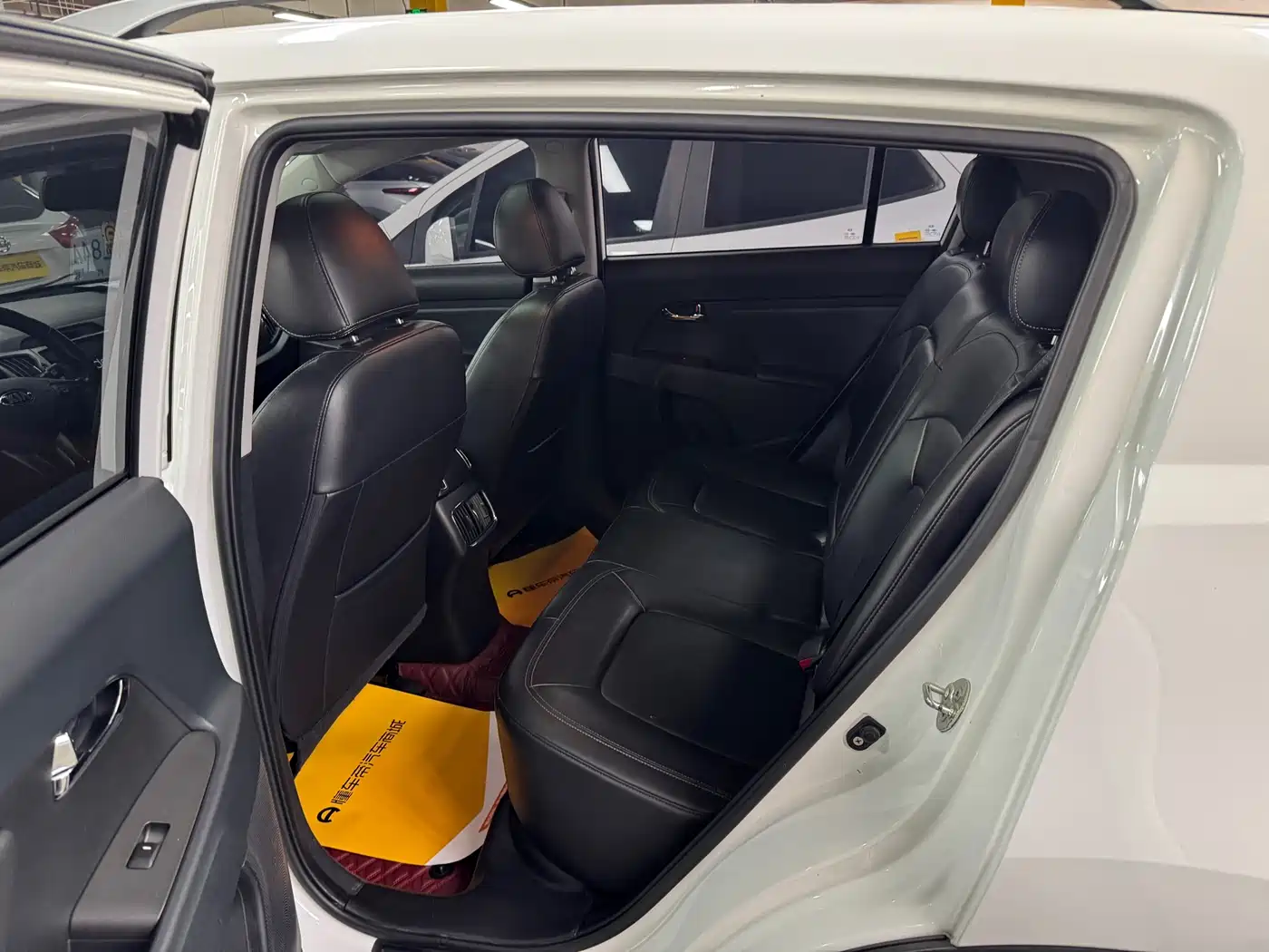 Kia Sportage 2016 2.0L Automatic 2WD DLX фото 4