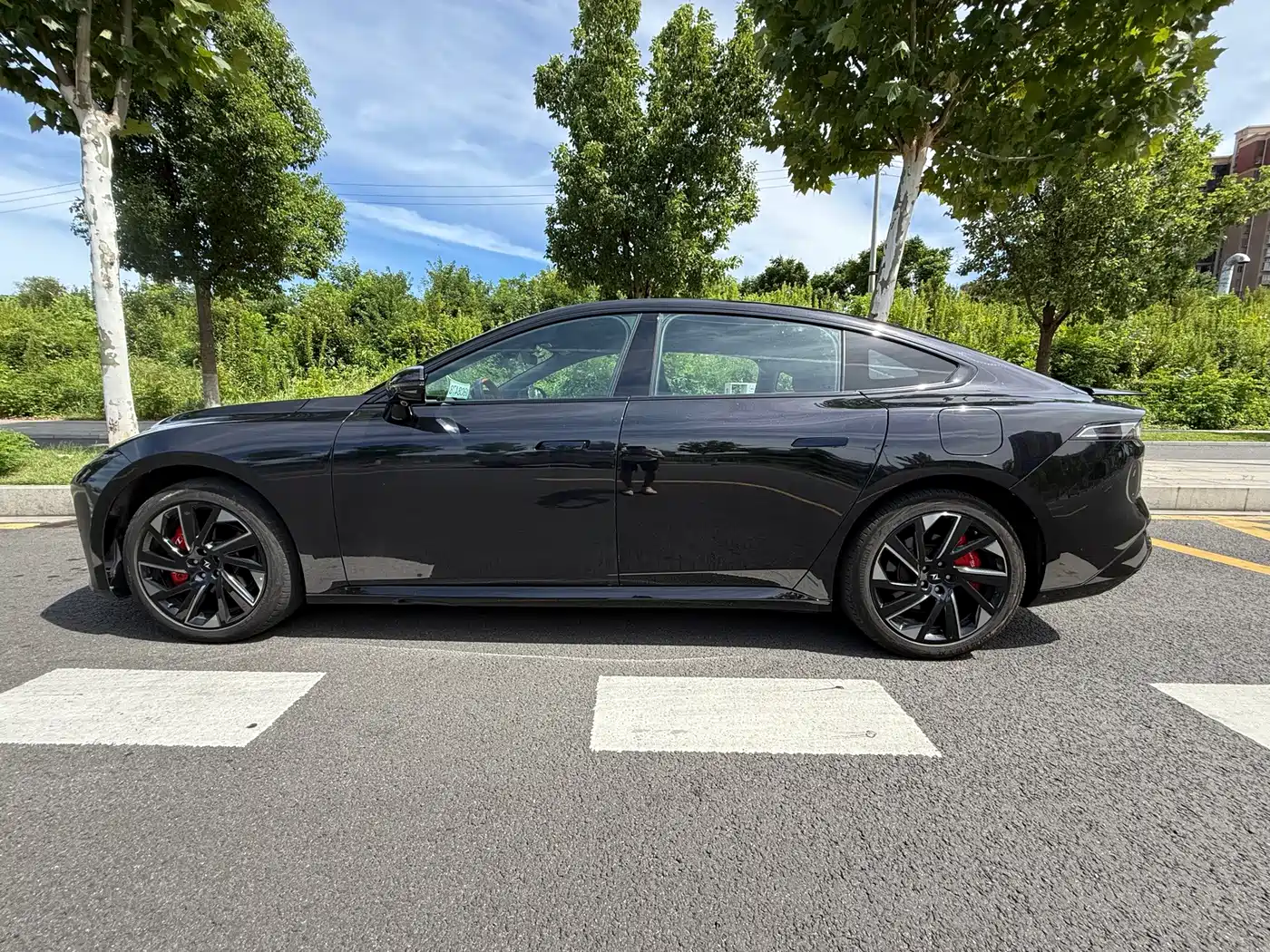 Dongfeng Yipai eπ007 2024 2024 Model 200Pro Range Extender Version
