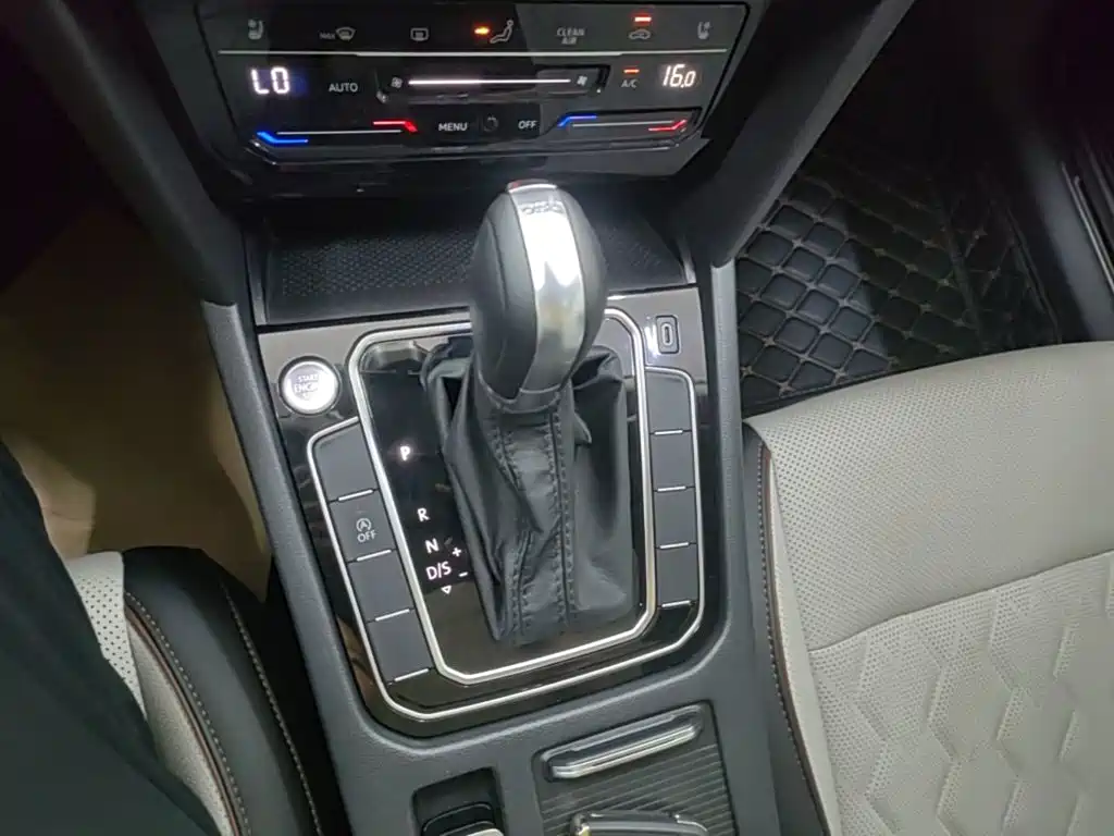 Volkswagen Magotan 2026 2026 Model 30 Million Special Selection 380TSI DSG Luxury