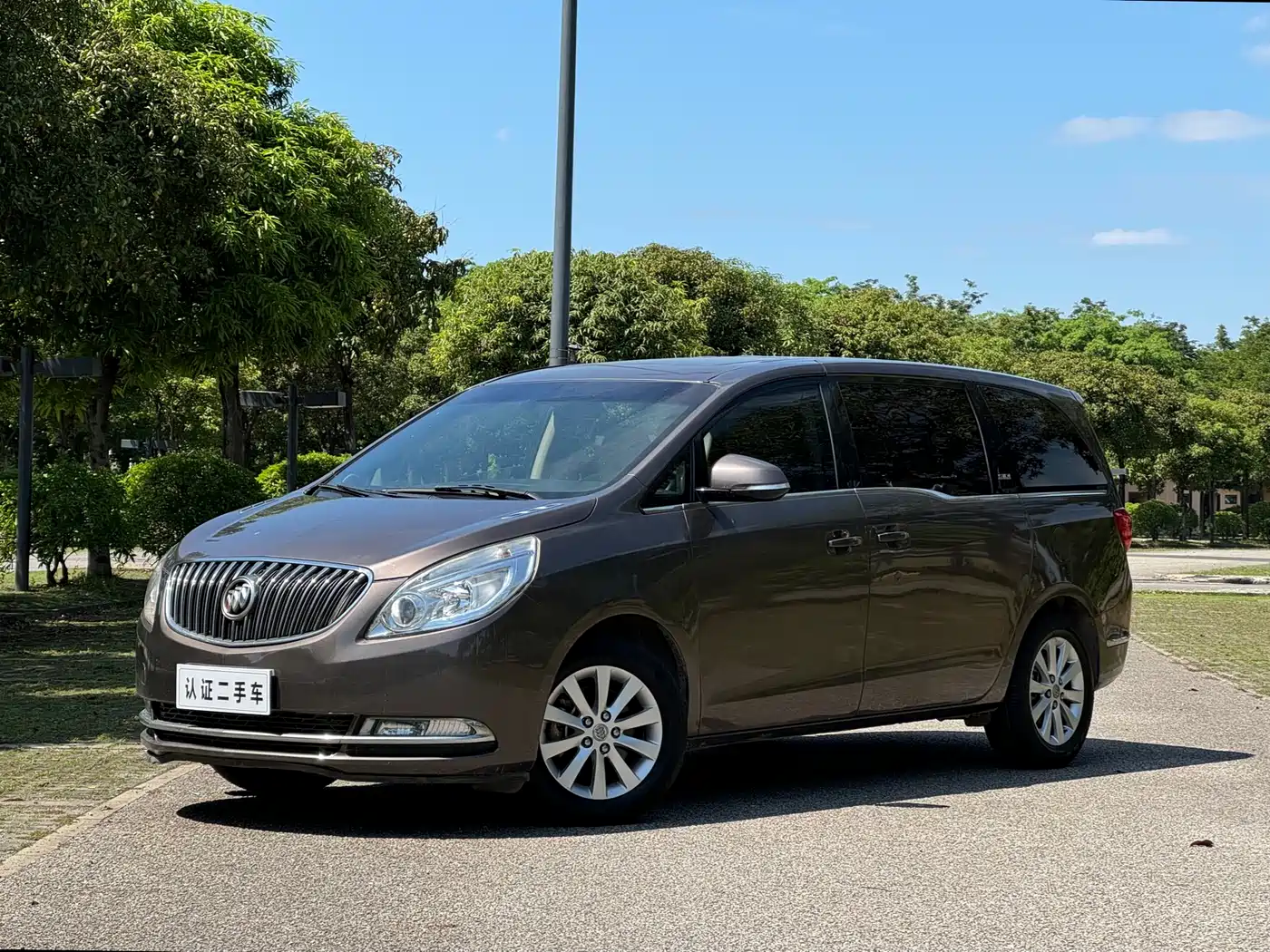 Buick GL8 2014 2.4L CT Luxury Business Comfort