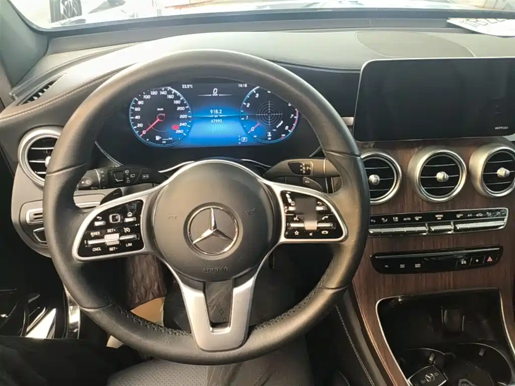 Mercedes-Benz GLC 2020 Facelift GLC 300 L 4MATIC Luxury фото 10
