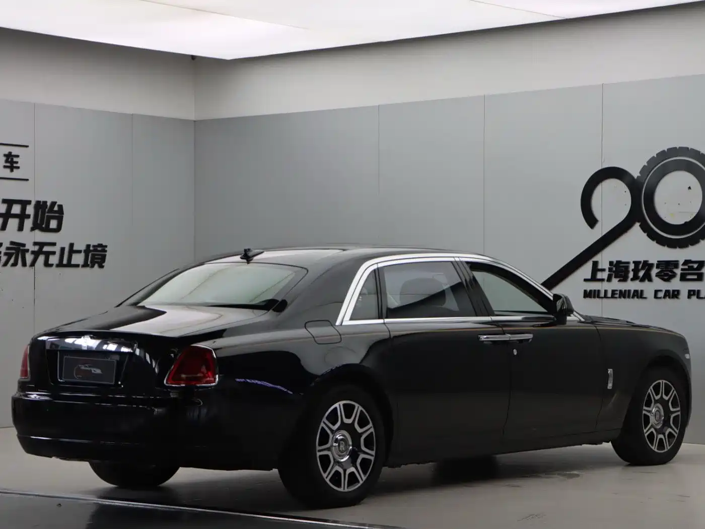 Photo 34 - Rolls-Royce Ghost