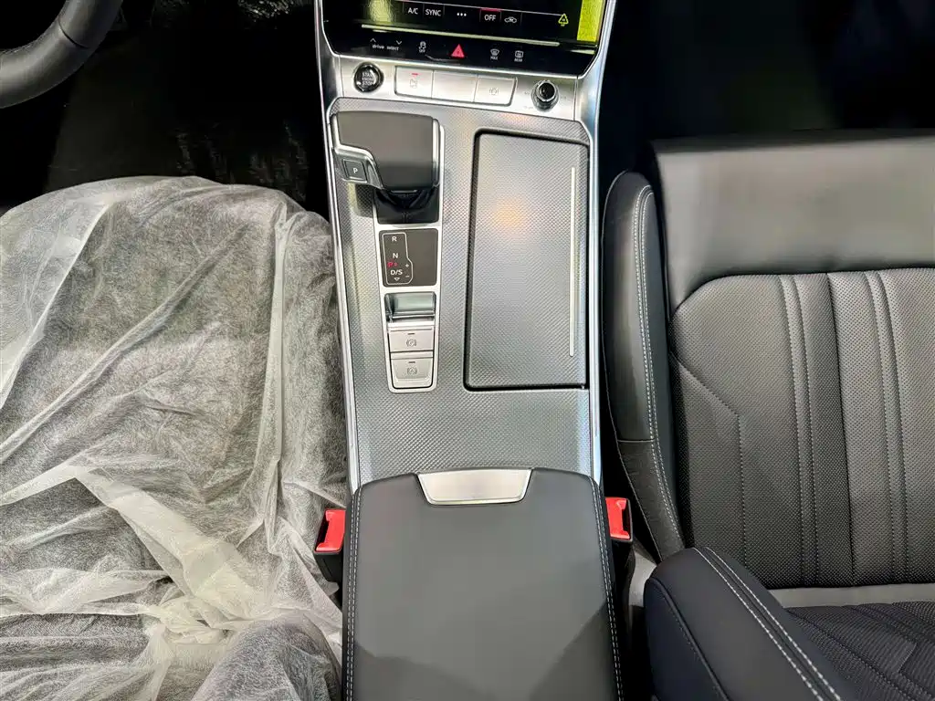 Audi A6L 2025 Model Year Facelift 40 TFSI Luxury Sport фото 22