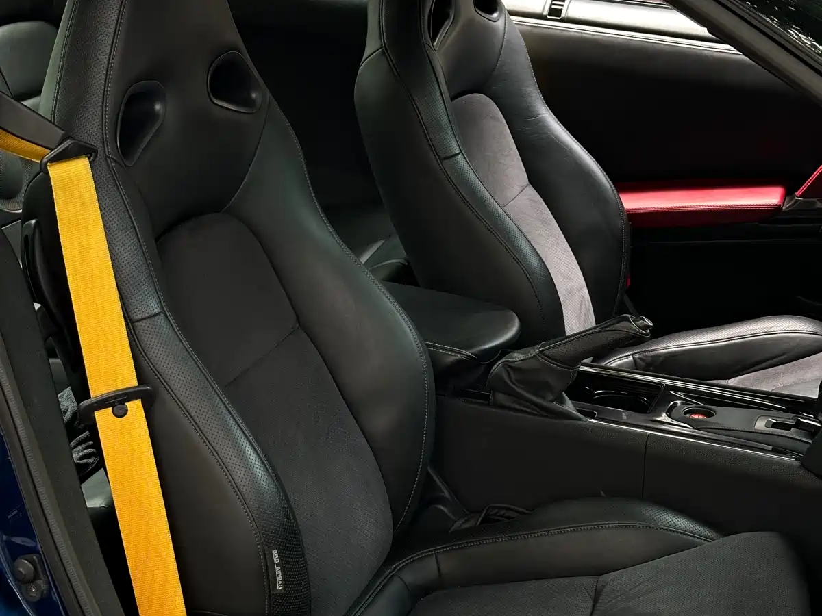 Nissan GT-R 2014 3.8T Premium Edition Black Interior фото 10