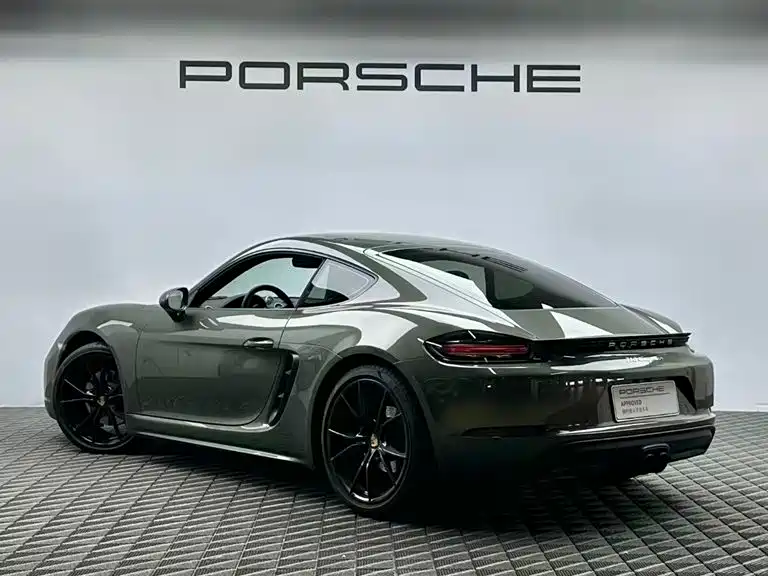 PORSCHE 718