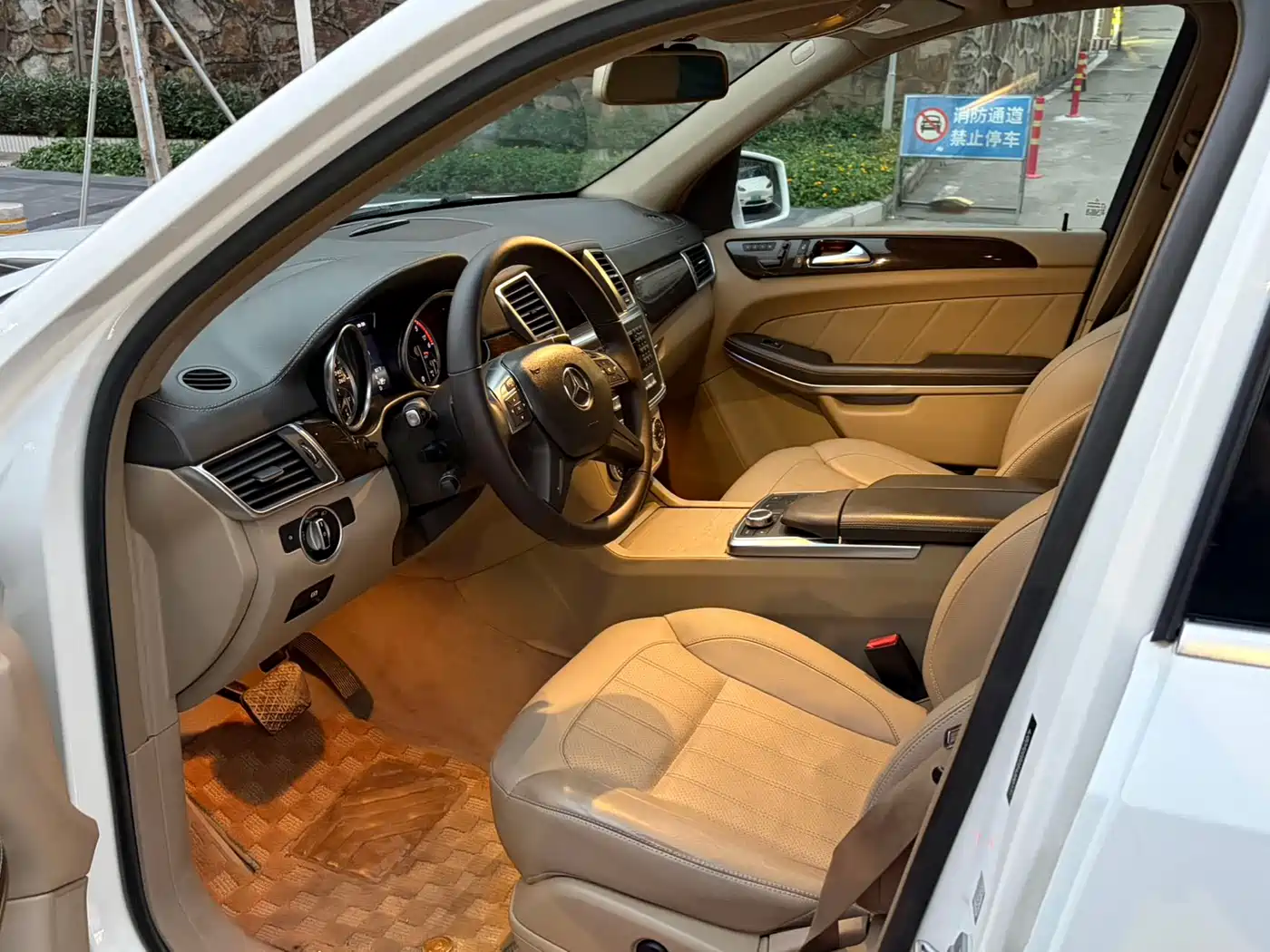 Mercedes-Benz GL-Class 2015 GL 350 CDI 4MATIC фото 8
