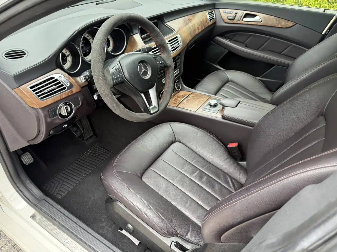 Mercedes-Benz CLS 2012 CLS 300 CGI фото 15