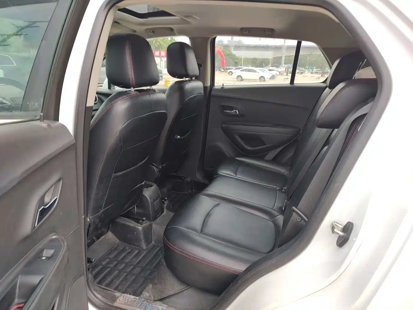 Chevrolet Trax 2016 1.4T Manual 2WD Comfort Sunroof Edition фото 10