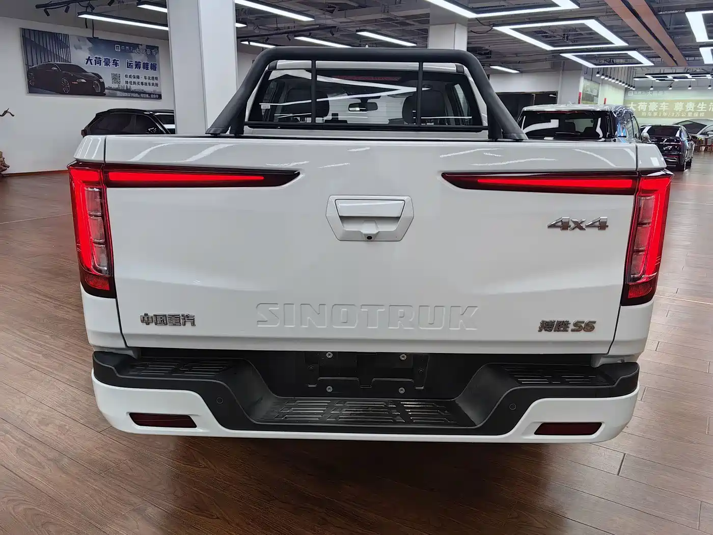 Sinotruk Bosheng 2025 2024 Commercial 2.0T Automatic Diesel 4WD Long Wheelbase Luxury Edition