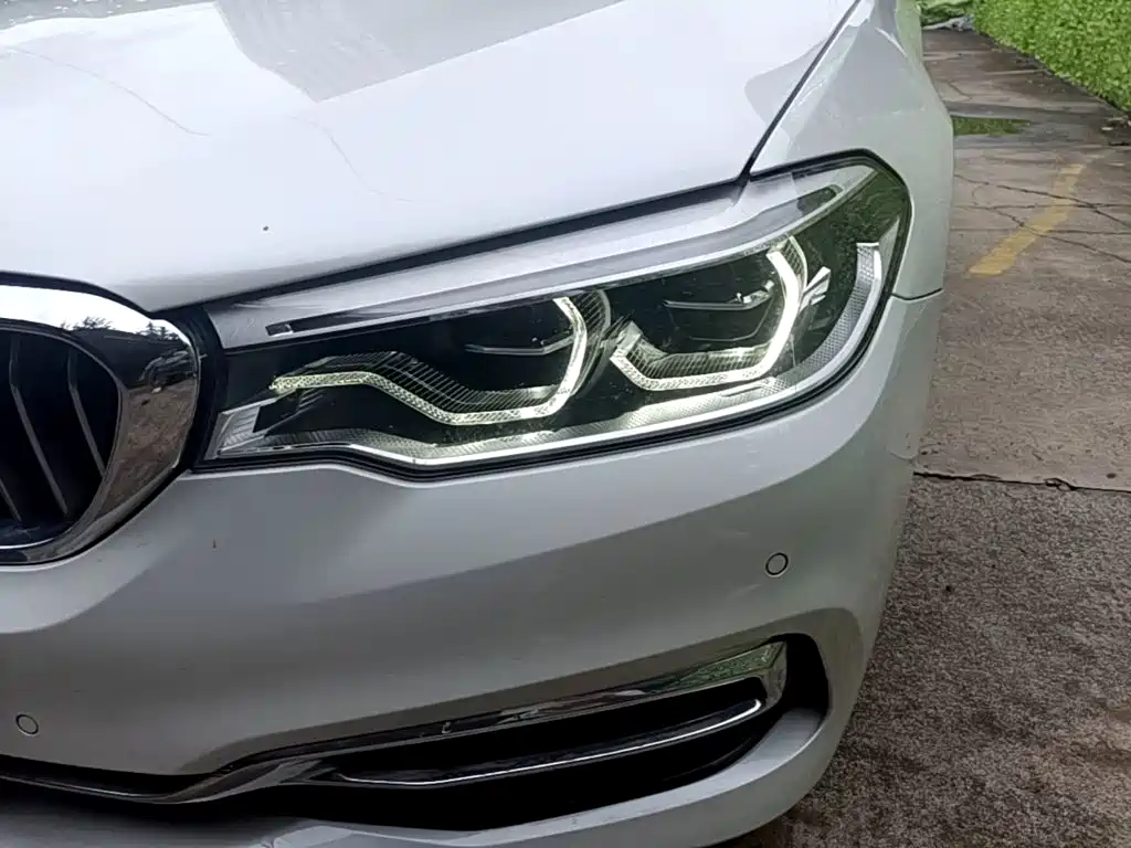 Фото 24 - BMW 5 Series