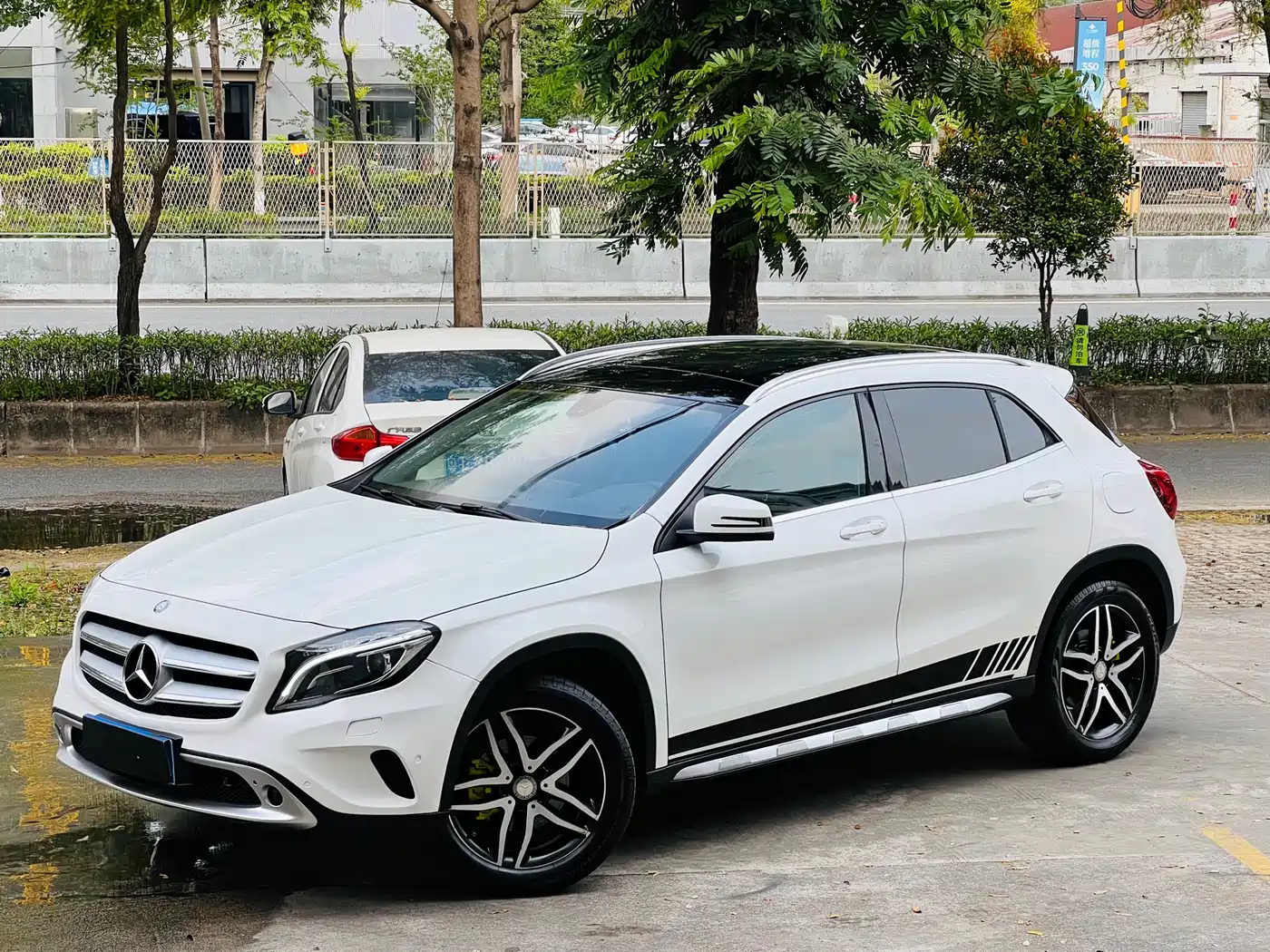 Mercedes-Benz GLA 2015 GLA 200 Fashion фото 2