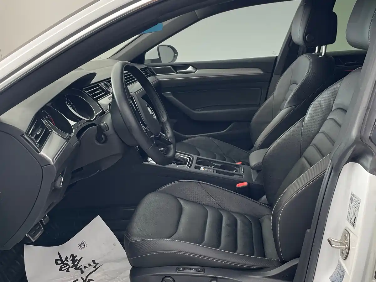 Volkswagen FAW-Volkswagen CC 2019 330TSI Charming Appearance (China V) фото 4