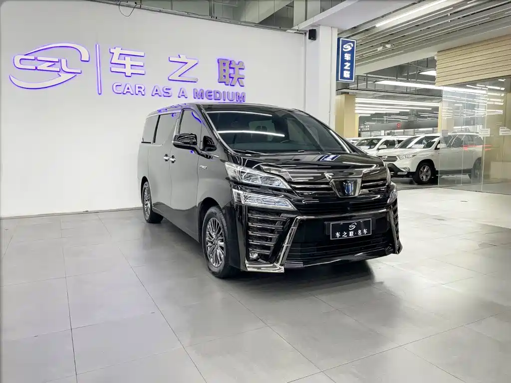 Фото 1 - Toyota Vellfire