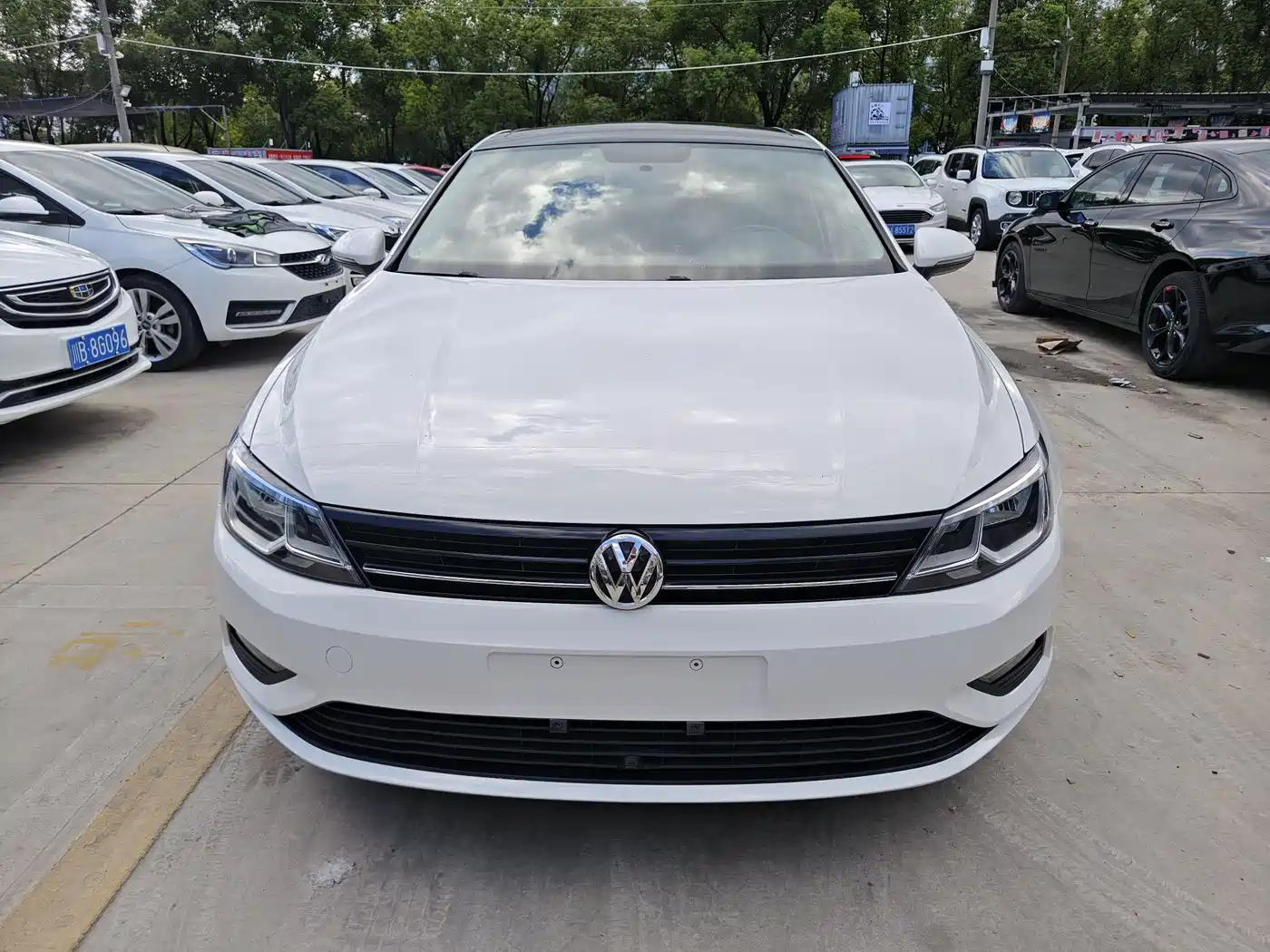 Volkswagen Lamando 2018 230TSI DSG Trend Edition фото 2