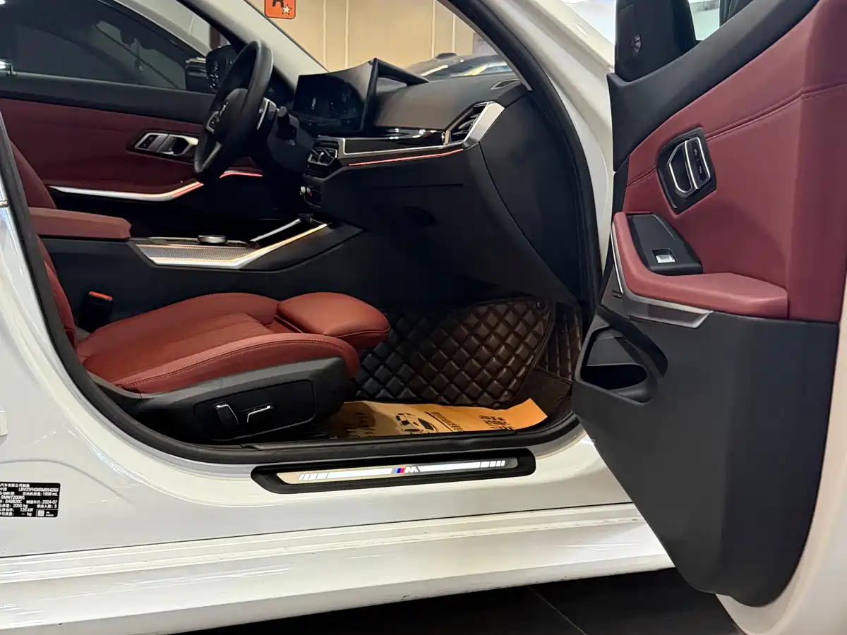 BMW 3 Series 2024 325i M Sport Shadowline Package фото 5