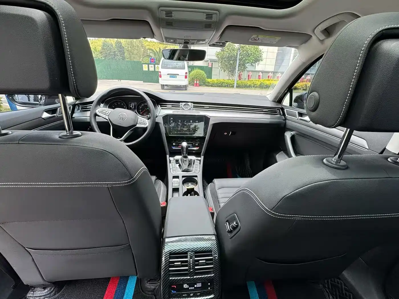 Volkswagen Magotan 2020 330TSI DSG Leading фото 8