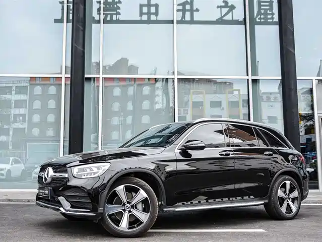 Mercedes-Benz GLC 2022 Facelift GLC 300 L 4MATIC Dynamic Collector's Edition — фото 2