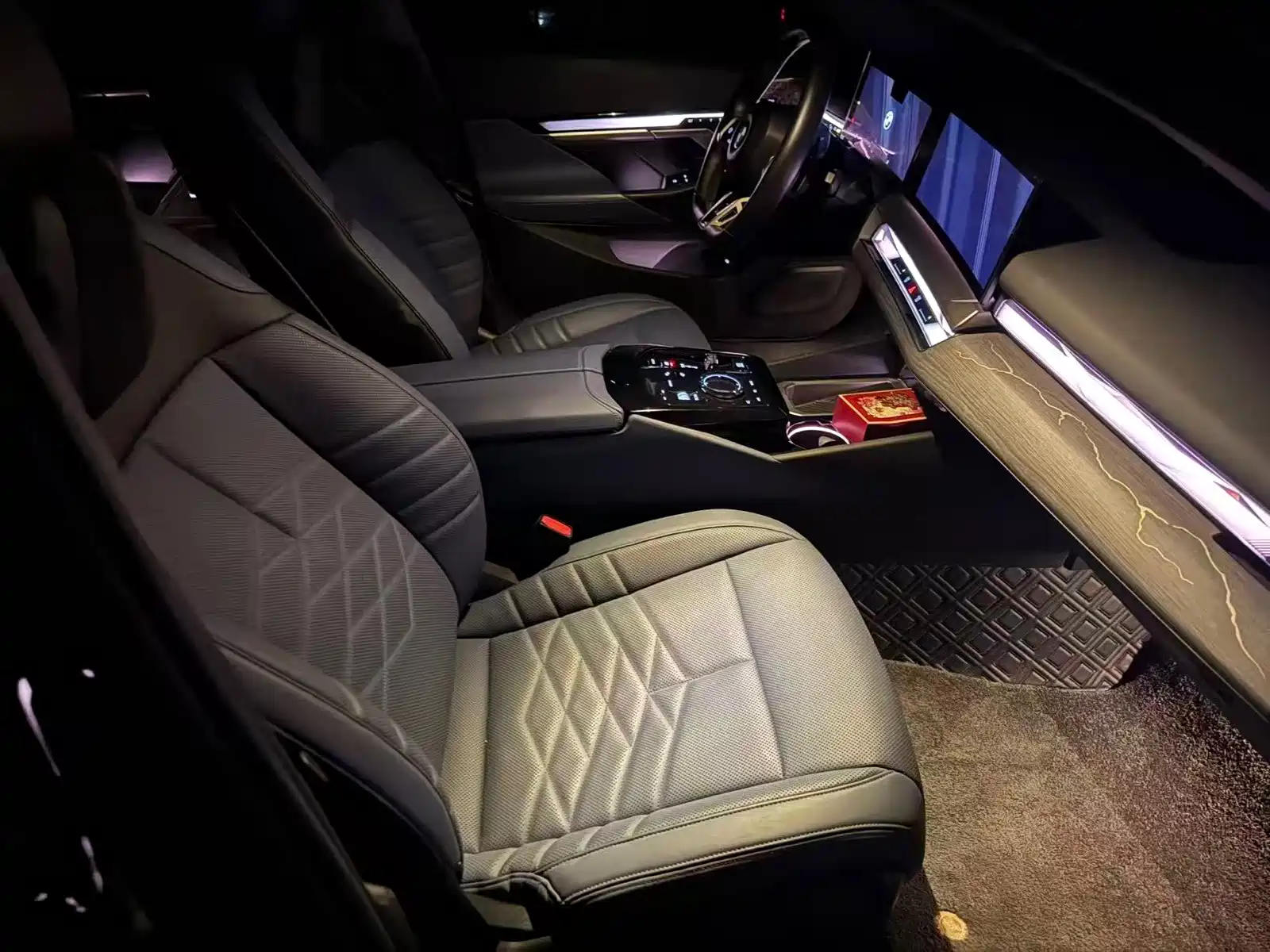 Фото 3 - BMW 5 Series