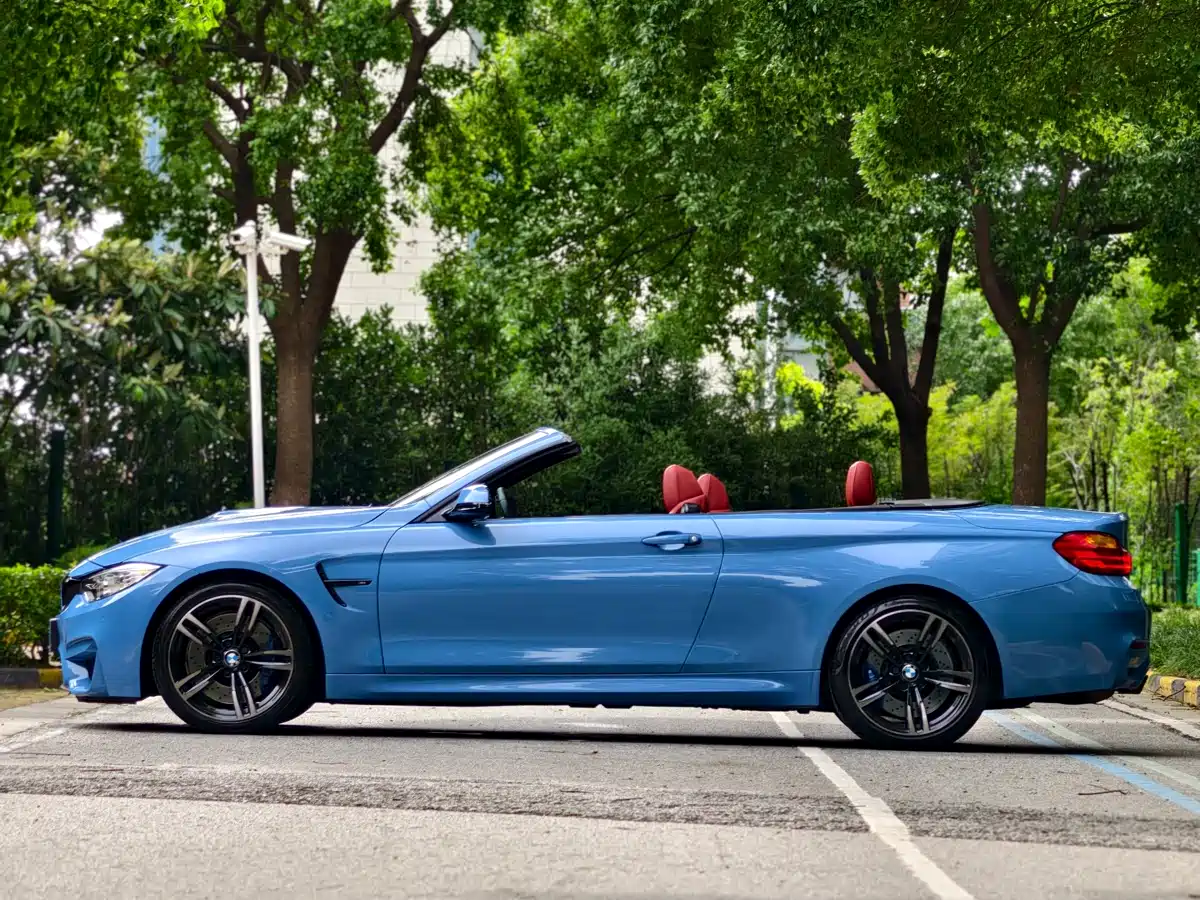 Photo 4 - BMW M4