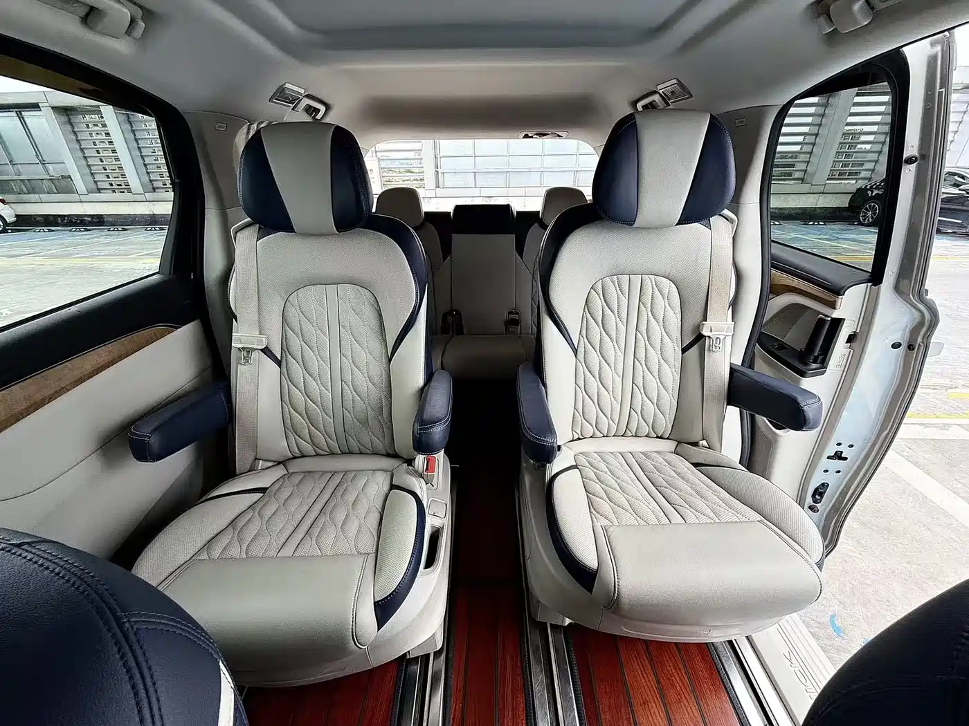 Buick GL8 2017 ES 28T Comfort Type China V фото 20