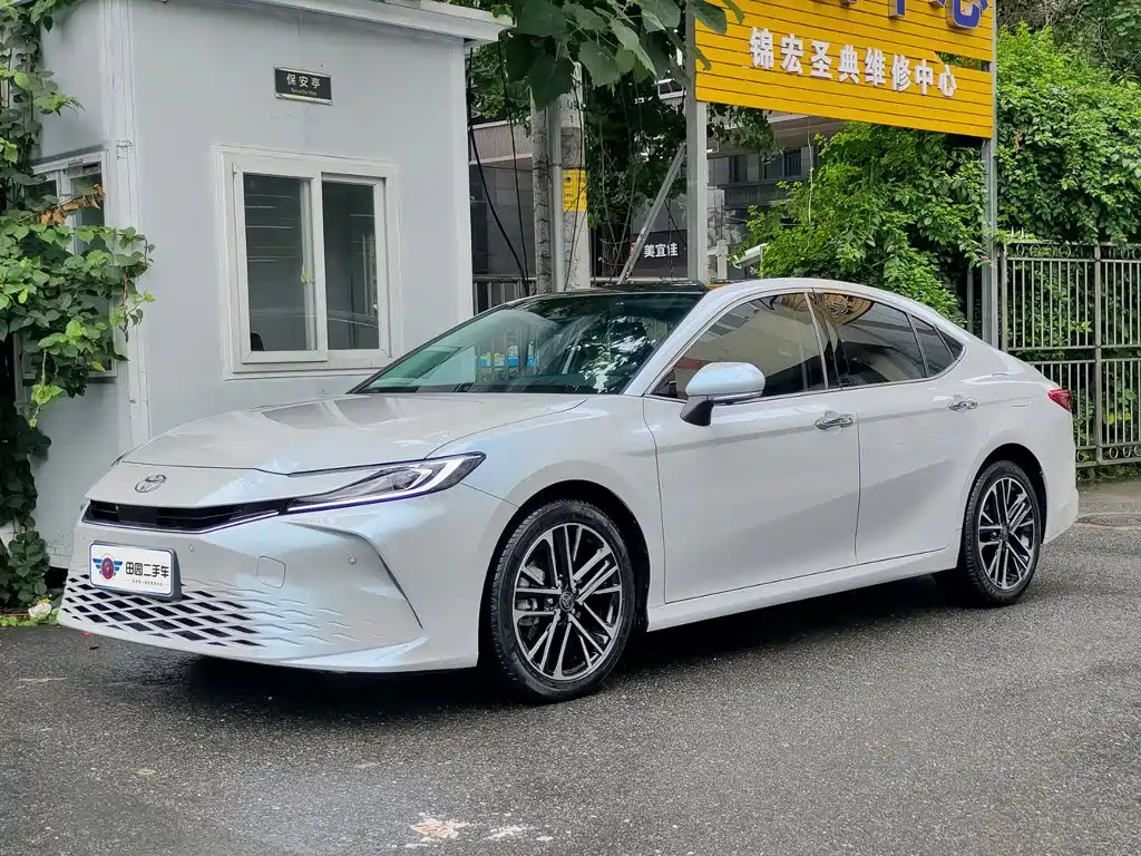 Photo 1 - Toyota Camry