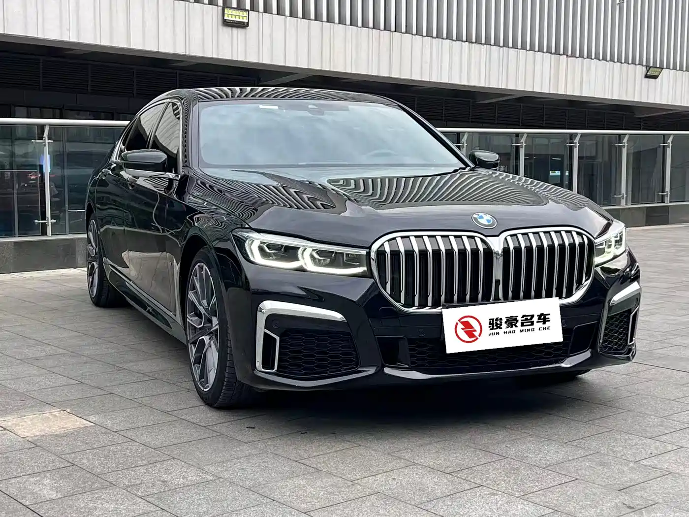 BMW 7 Series 2019 740Li Leading M Sport Package фото 3