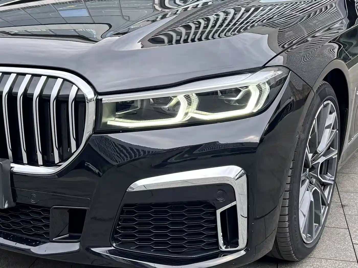 BMW 7 Series 2019 740Li Leading M Sport Package фото 18