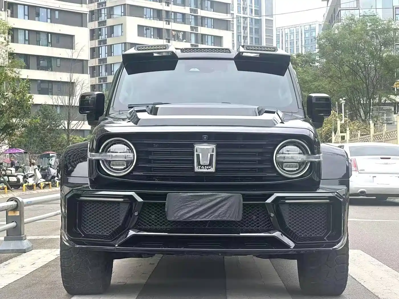 TANK 300