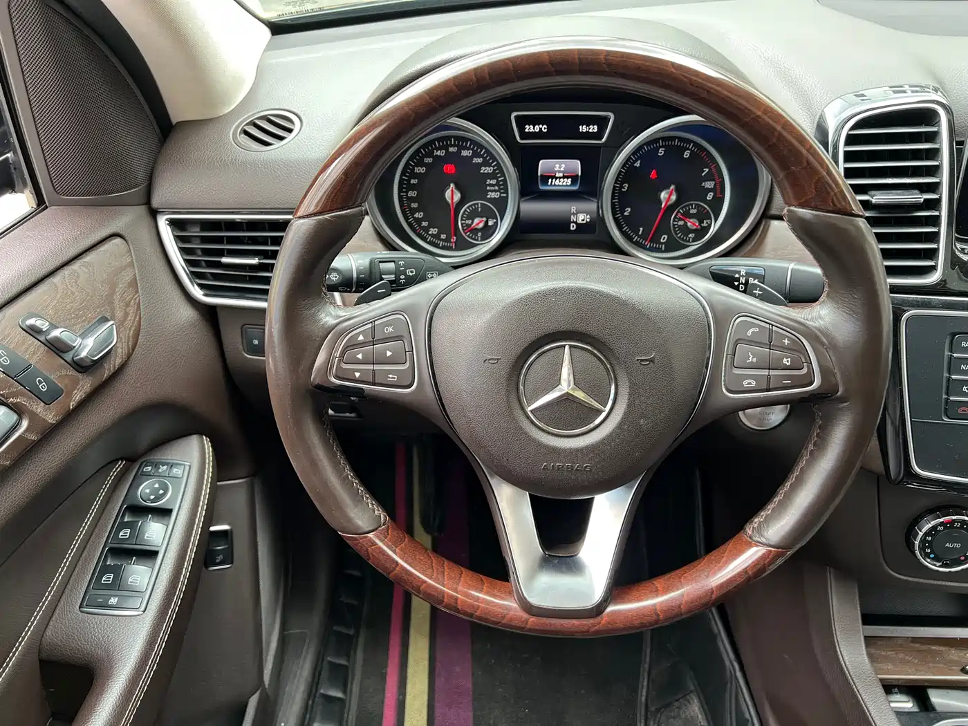 Mercedes-Benz GLE 2016 GLE 400 4MATIC фото 15