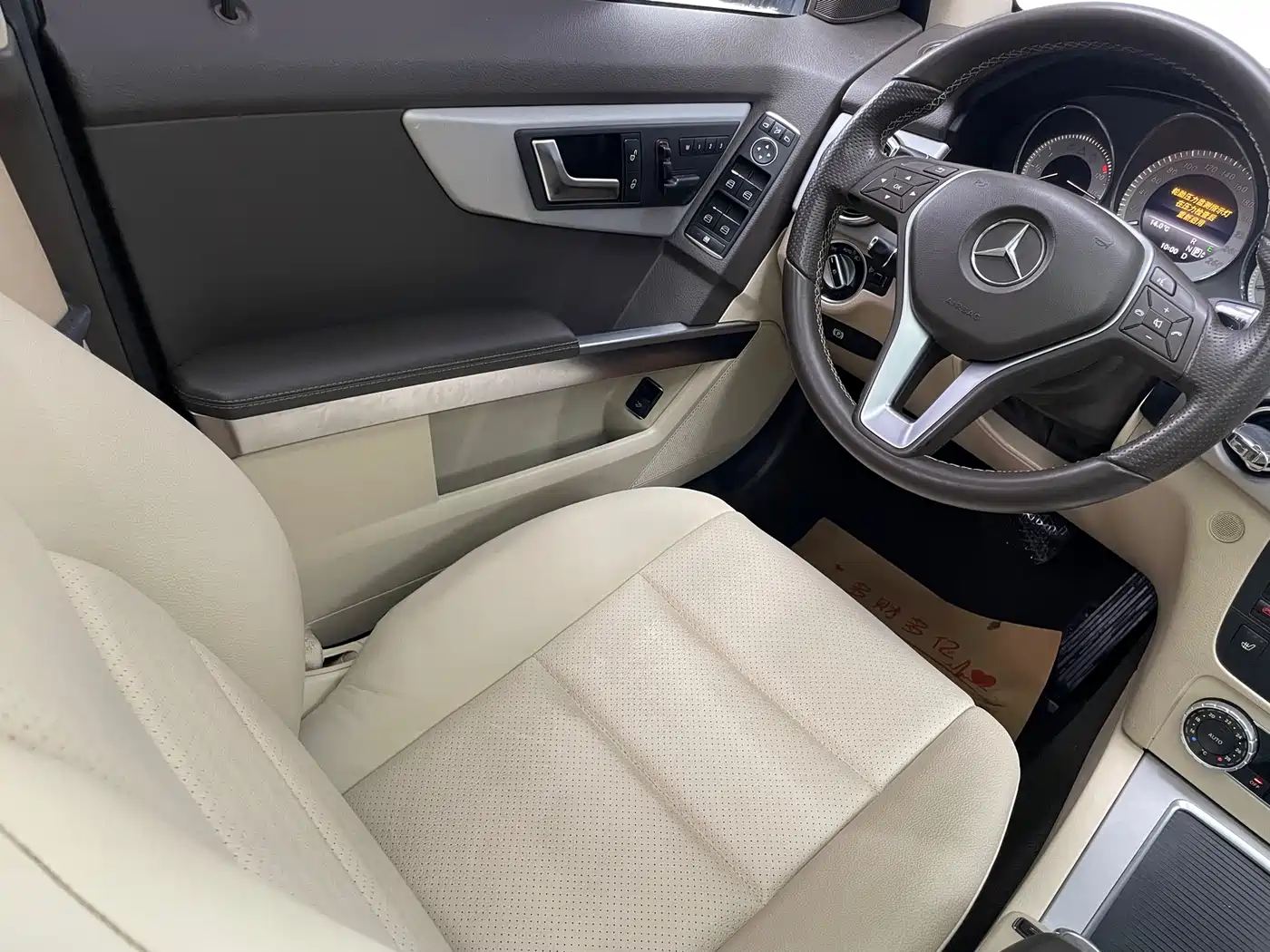 Mercedes-Benz GLK-Class 2013 GLK 300 4MATIC Dynamic Sunroof фото 16