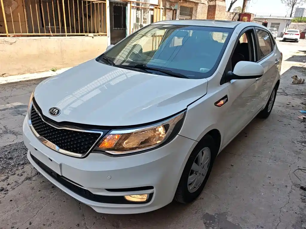 Kia K2 2015 Hatchback 1.4L AT GLS Cool Edition