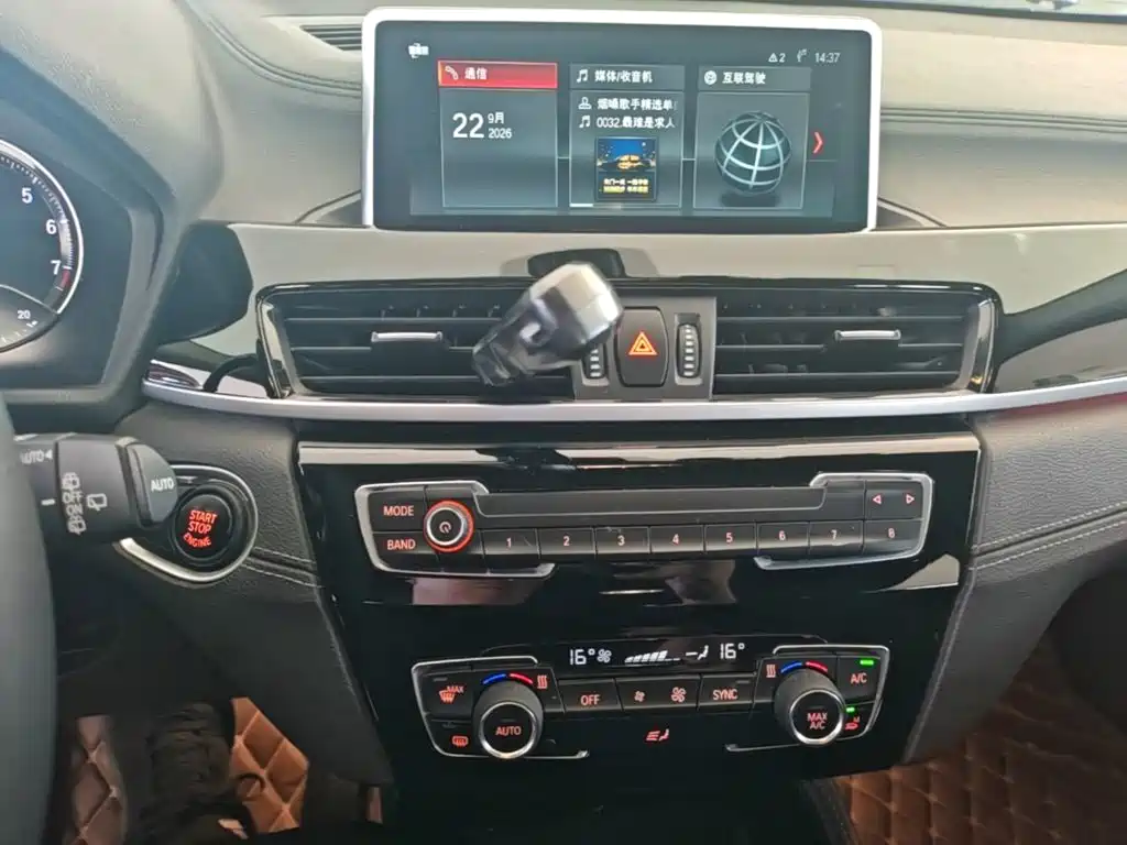 BMW X2 (Import) 2019 2019 sDrive25i Leading M Off-Road Package China VI