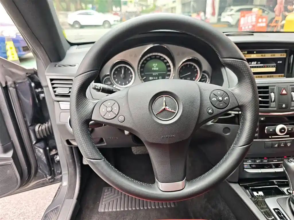 Mercedes-Benz E-Class (Import) 2010 E 260 CGI Coupe фото 13