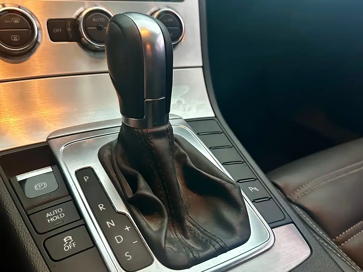 Volkswagen FAW-Volkswagen CC 2016 Model 1.8TSI Premium фото 12