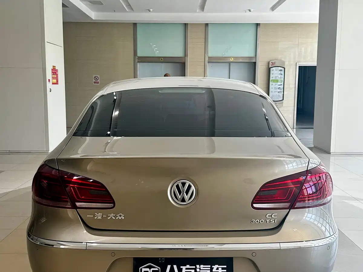 Volkswagen FAW-Volkswagen CC 2016 Model 1.8TSI Premium фото 5