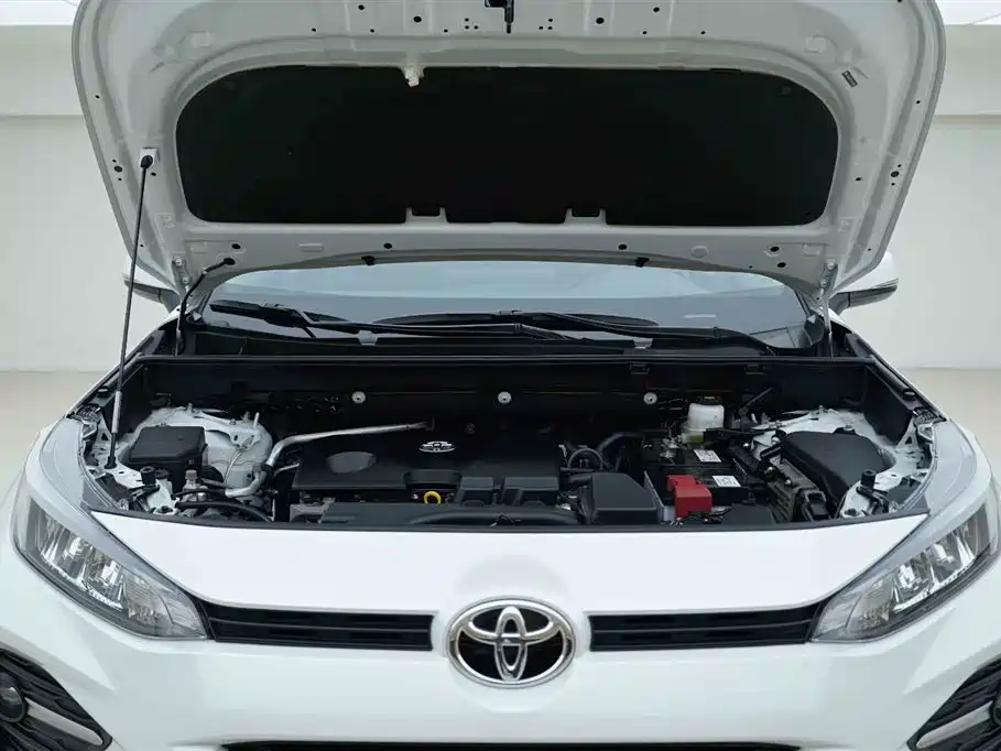 Toyota Wildlander 2023 2.0L CVT FWD LE фото 7