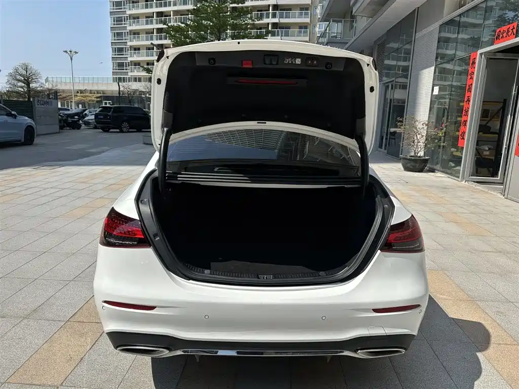 Mercedes-Benz E-Class 2023 E 300 L Sport Fashion фото 24