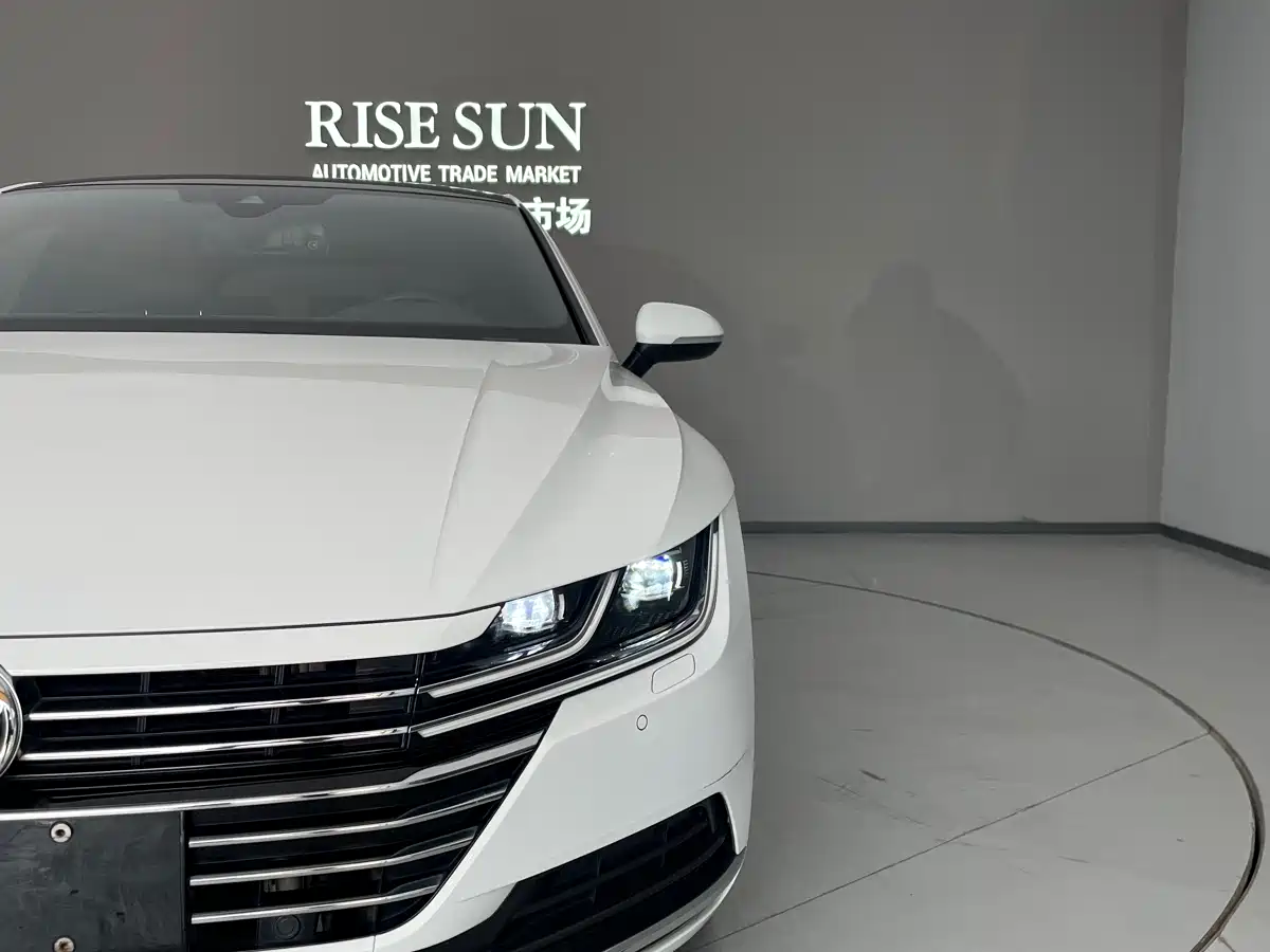 Volkswagen FAW-Volkswagen CC 2019 330TSI Charming Appearance (China V) фото 16
